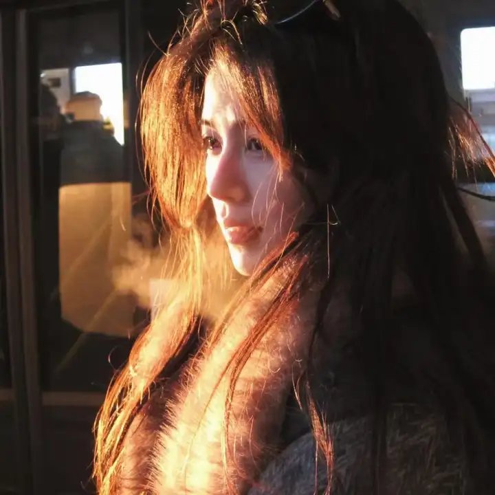垃圾箱里的婴儿